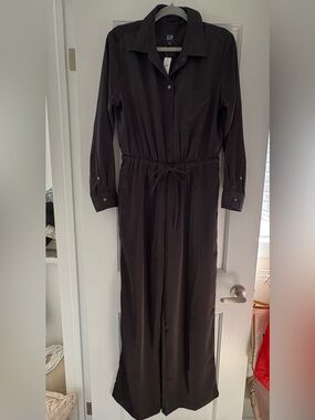 GAP Black Long Sleeve Satin Jumpsuit